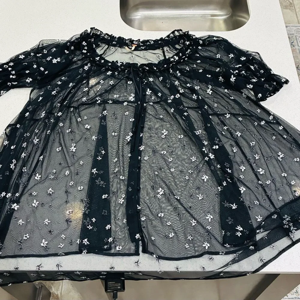 Free People Black Sheer Lace Embroidered Floral Tunic Top XS Boho Goth Festival - Picture 6 of 12